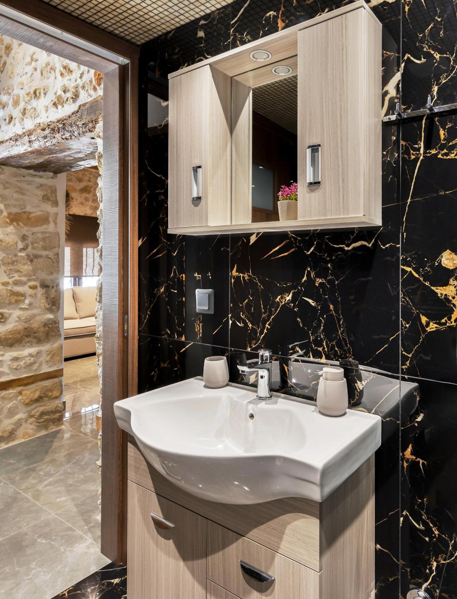 Apartment Anassa 14 Luxury One Bedroom Maisonette