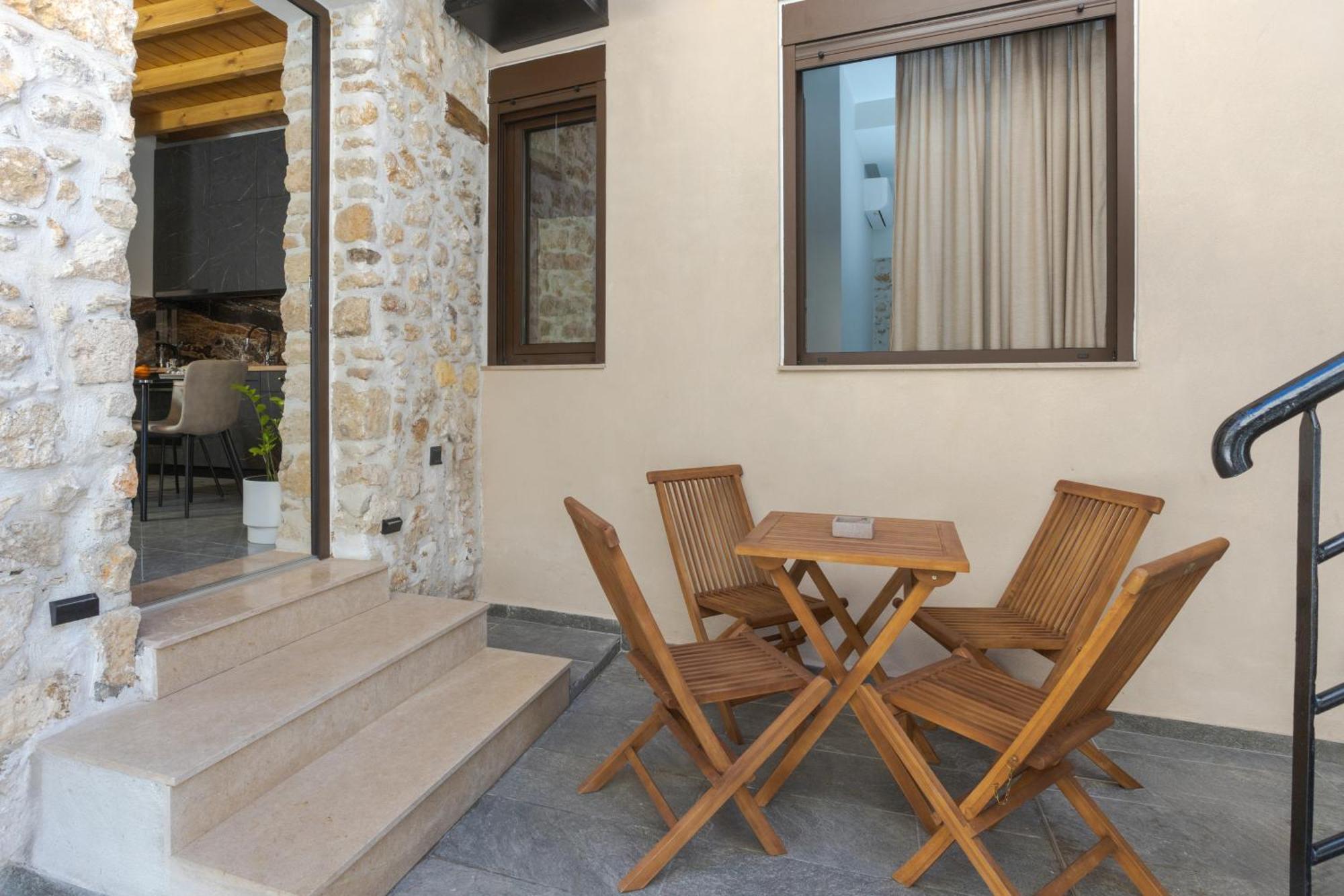 Anassa 14 Luxury One Bedroom Maisonette *
