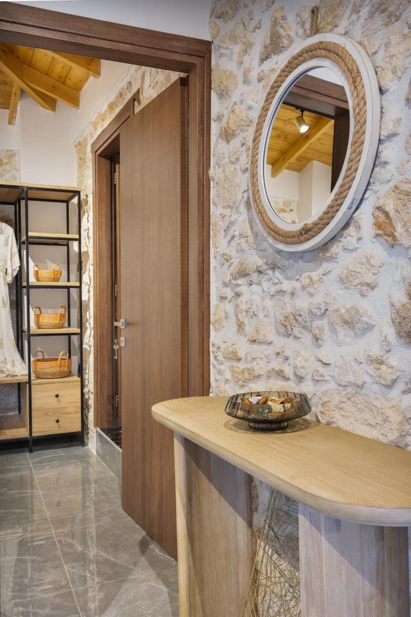Anassa 14 Luxury One Bedroom Maisonette * Heraklion (Crete)