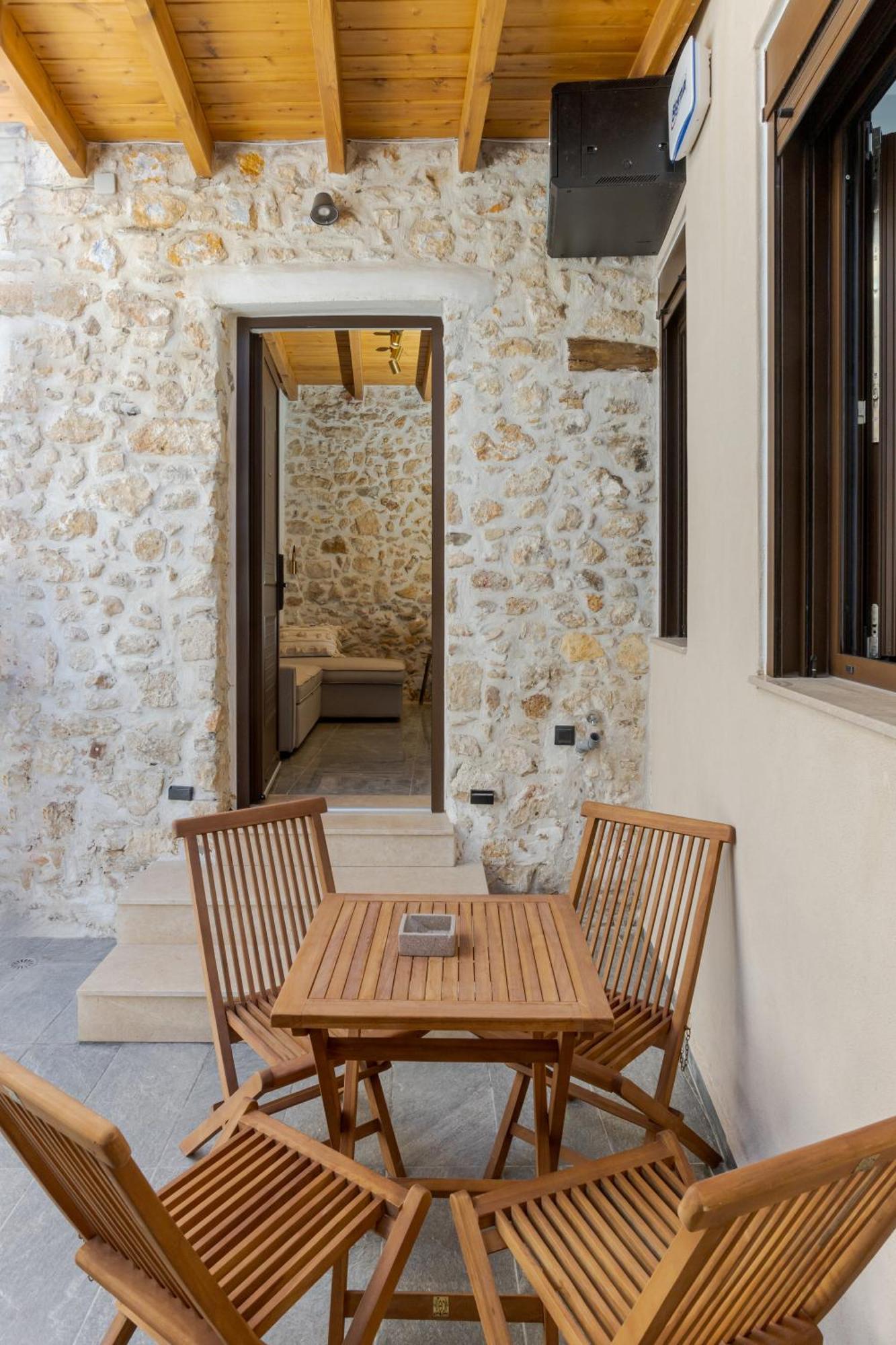 Anassa 14 Luxury One Bedroom Maisonette Apartment