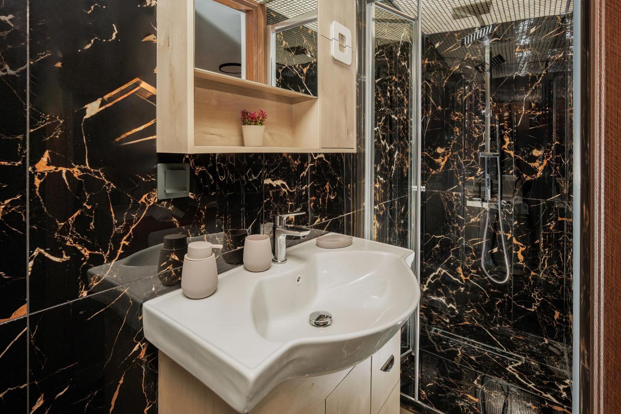 Anassa 14 Luxury One Bedroom Maisonette * Iraklio